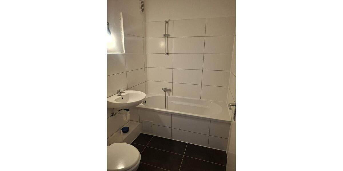 Etagenwohnung Bremerhaven Lehe - 2 Zimmer, 68 m&sup2;, 460&euro; | Angebot:24807054