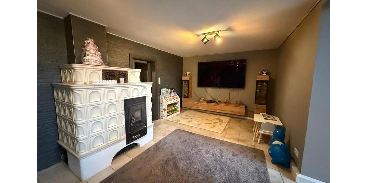 Doppelhaushälfte Nordenham - 5 Zimmer, 130 m&sup2;, 220.000&euro; | Angebot:25351763