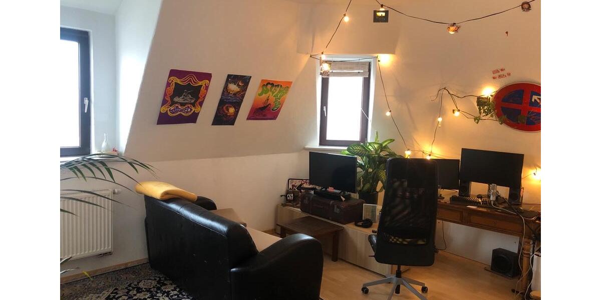 Dachgeschoßwohnung Bremerhaven Geestemünde - 3 Zimmer, 80 m&sup2;, 540&euro; | Angebot:24509847