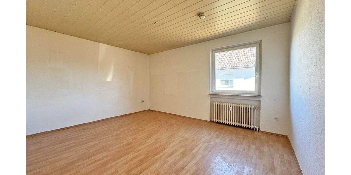 Etagenwohnung Bremerhaven Surheide - 2 Zimmer, 65 m&sup2;, 109.000&euro; | Angebot:24910828