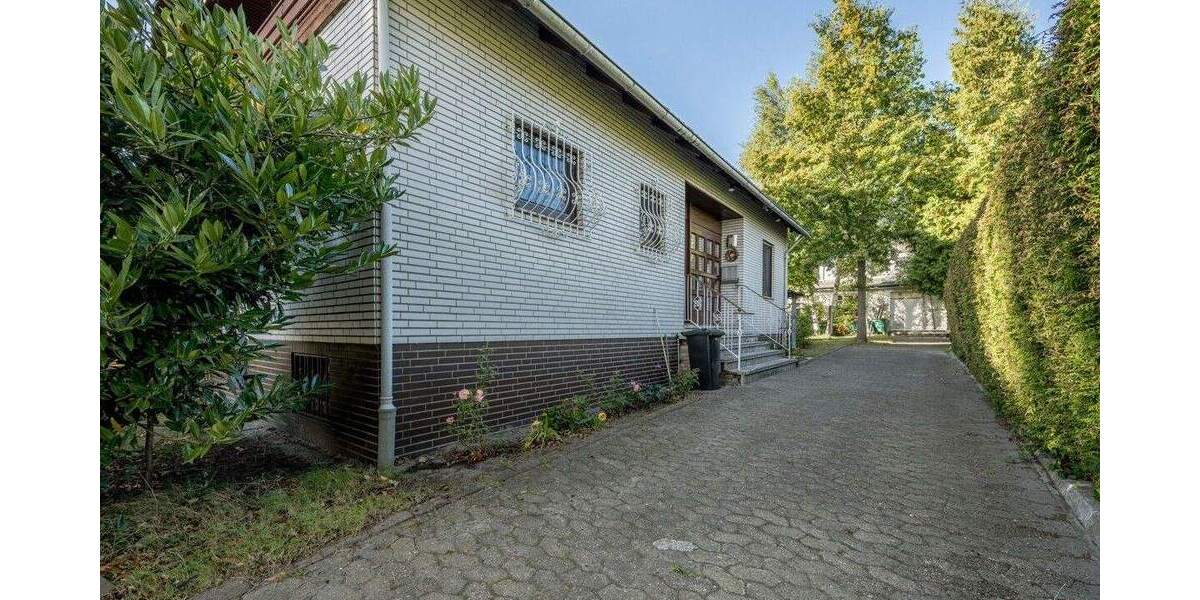 Einfamilienhaus Bremerhaven Lehe - 4 Zimmer, 156 m&sup2;, 270.000&euro; | Angebot:23061257