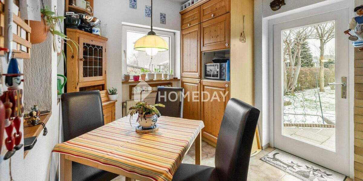 Wohnen auf zwei Ebenen - Ihr neues Zuhause mit Kamin, Garten & Einliegerwohnung 6 zimmer