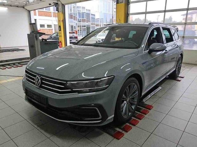 VW Passat 101.837 km 22.490 &euro; Bremerhaven 27568