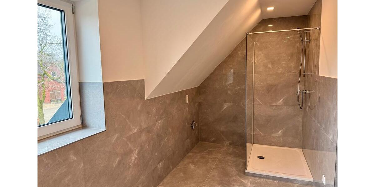 Dachgeschoßwohnung Loxstedt - 2.5 Zimmer, 94 m&sup2;, 1.025&euro; | Angebot:25434105