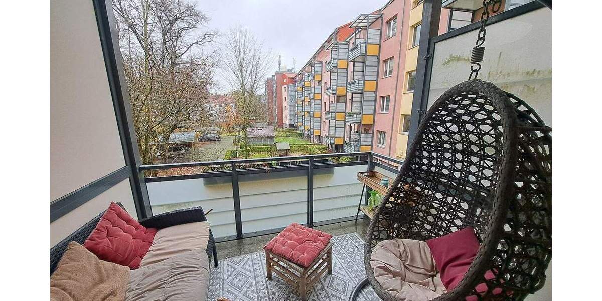 2-Zimmer-Wohnung mit großem Balkon gegenüber vom Leher-Bahnhof! 2 zimmer