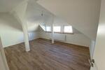 Dachgeschoßwohnung Bremerhaven - 4 Zimmer, 109 m&sup2;, 740&euro; | Angebot:26131237