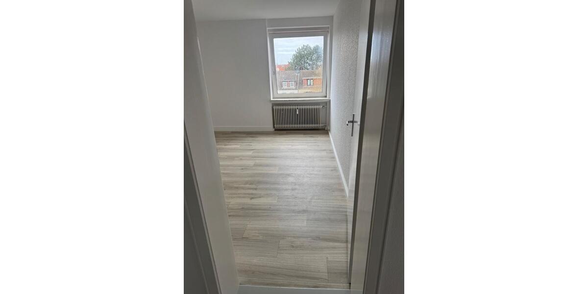 Etagenwohnung Bremerhaven Mitte - 3 Zimmer, 85 m&sup2;, 119.000&euro; | Angebot:26024406