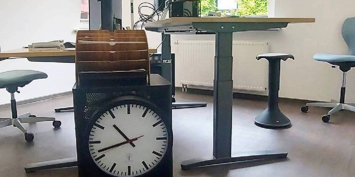 Gewerbeobjekt Butjadingen Burhave - 4 Zimmer, 107 m&sup2;, 1.000&euro; | Angebot:26189942