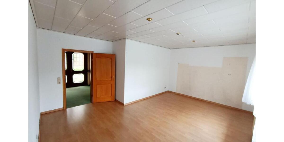 Modernisiertes EFH mit großem Grundstück, Glas-Terrasse & Sauna zimmer