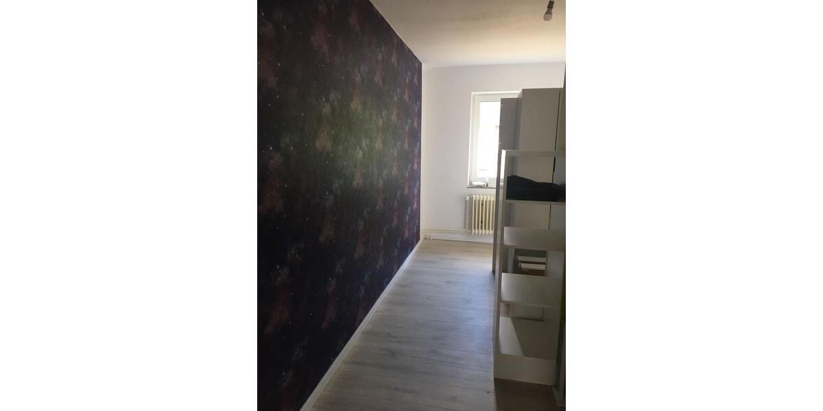 Etagenwohnung Bremerhaven Mitte - 4 Zimmer, 84 m&sup2;, 650&euro; | Angebot:26580338