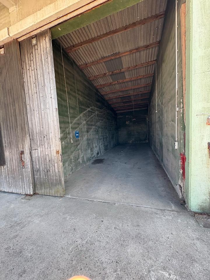 Halle in Stotel zu vermieten