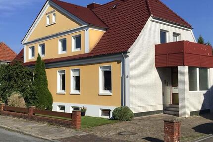 Einfamilienhaus, Vollkeller, Garagen-Lager, Parknähe, von Privat 4.5 zimmer