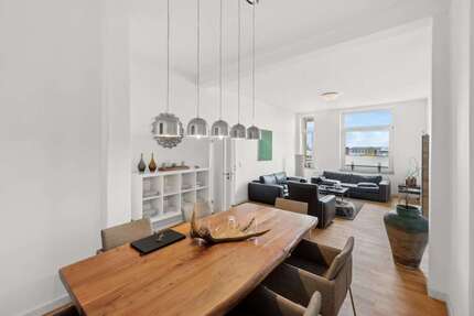 Wohnung Bremerhaven Mitte - 3 Zimmer, 102 m&sup2;, 245.000&euro; | Angebot:21759487