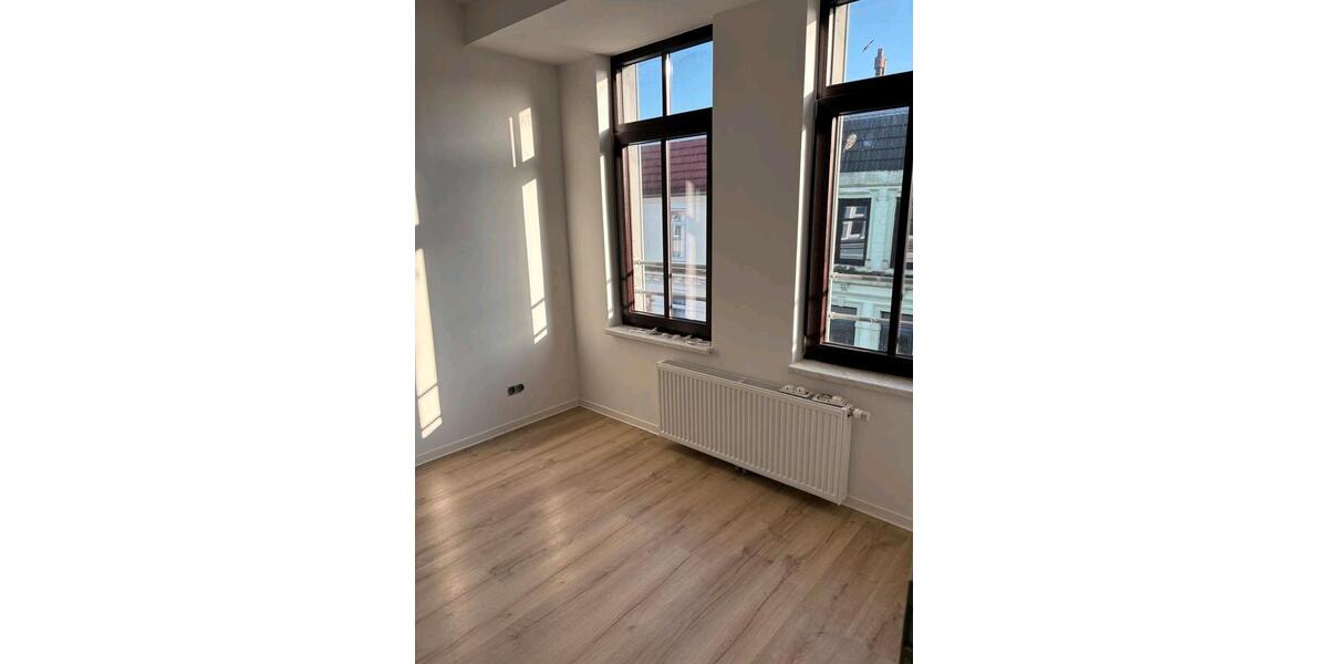 Dachgeschoßwohnung Bremerhaven - 2 Zimmer, 50 m&sup2;, 400&euro; | Angebot:25401906