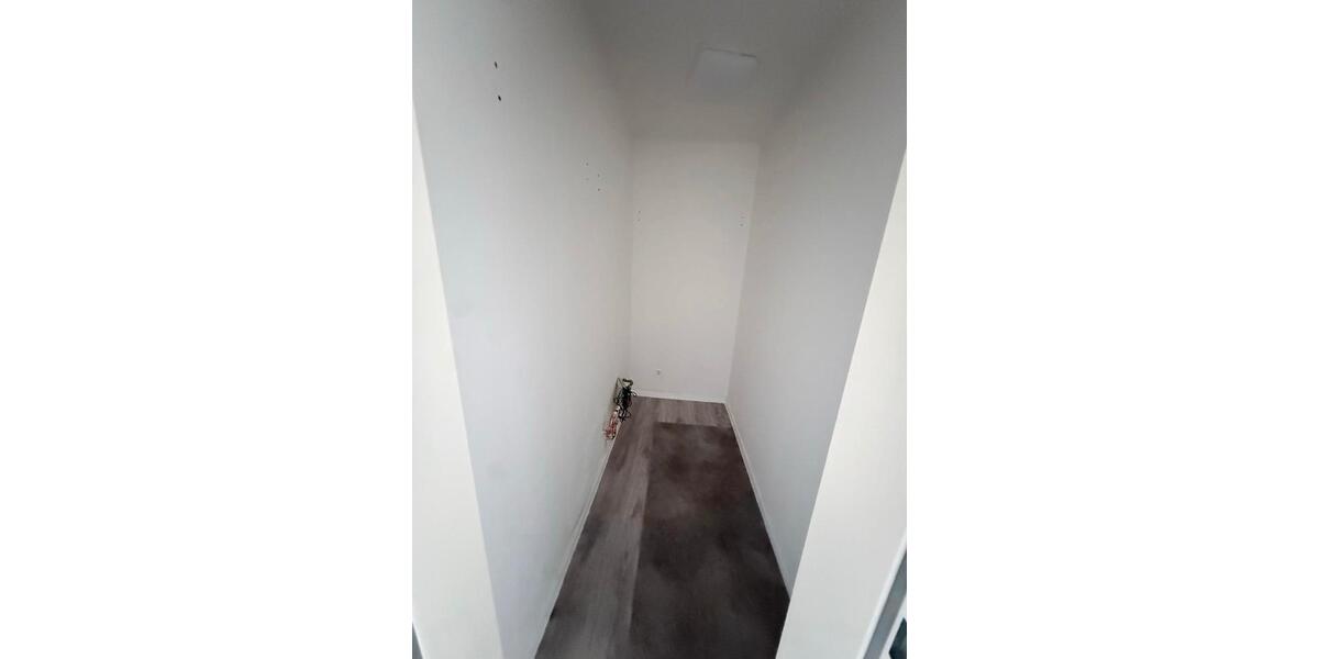 Dachgeschoßwohnung Bremerhaven Mitte - 3 Zimmer, 85 m&sup2;, 500&euro; | Angebot:25985898