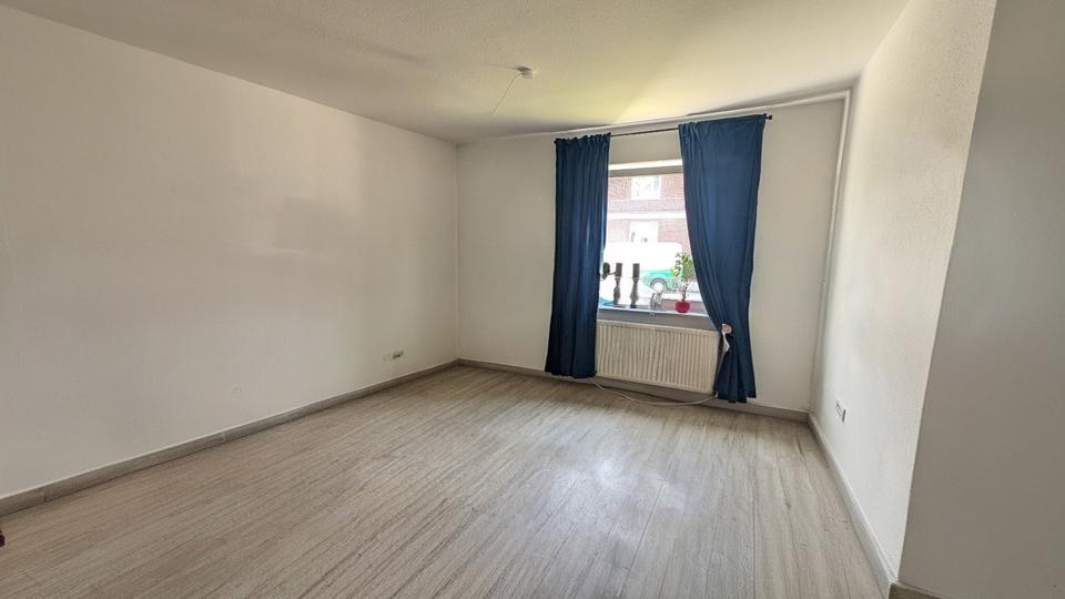 Erdgeschoßwohnung Bremerhaven Mitte - 2.5 Zimmer, 60 m&sup2;, 399&euro; | Angebot:26096121