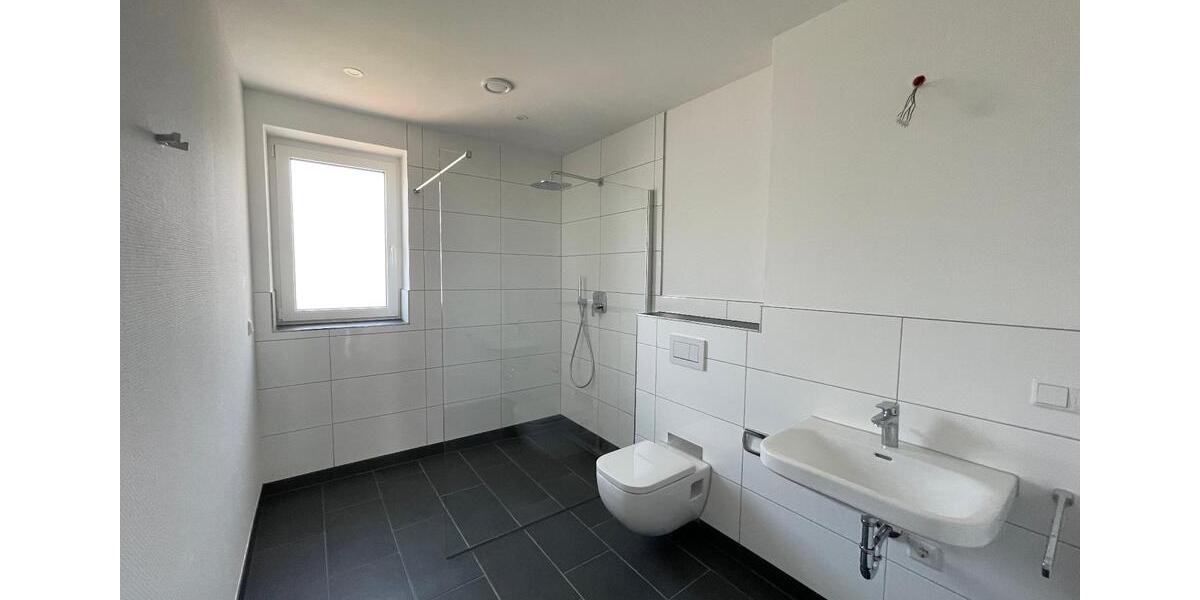 Etagenwohnung Bremerhaven - 2 Zimmer, 71 m&sup2;, 669&euro; | Angebot:26665564