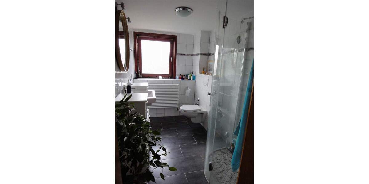 VERKAUFT! Gepflegtes Mehrfamilienhaus mit Garten in Loxstedt! 1 zimmer