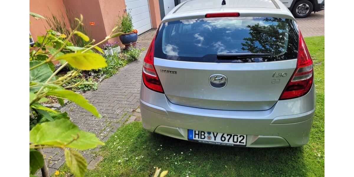Hyundai i30 96.300 km 6.800 &euro; Bremerhaven 27576