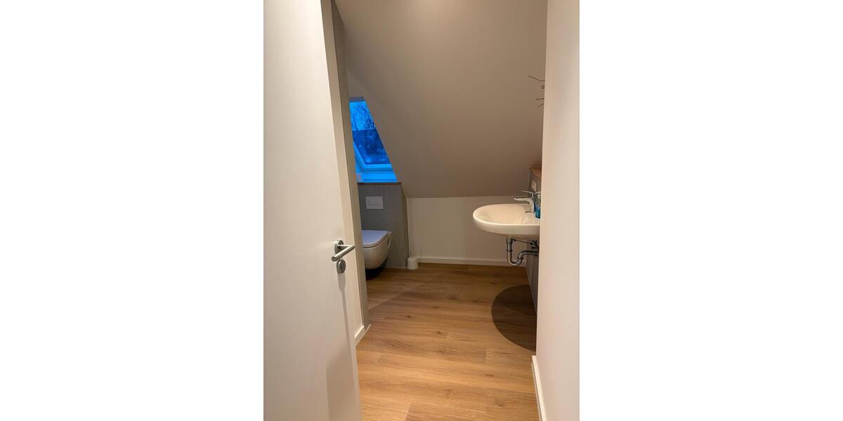 Dachgeschoßwohnung Bremerhaven Geestemünde - 2.5 Zimmer, 50 m&sup2;, 600&euro; | Angebot:25853122