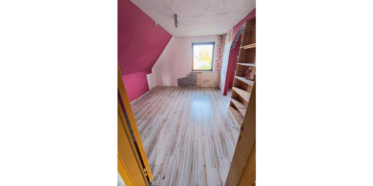 Mehrfamilienhaus, Wohnhaus Cappel Cappel - 6 Zimmer, 140 m&sup2;, 111.000&euro; | Angebot:24724360