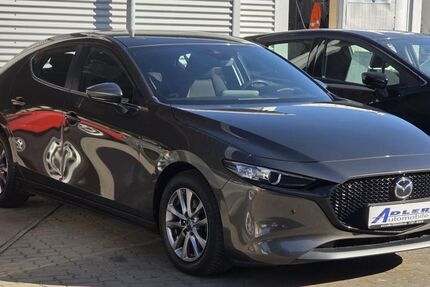 Mazda 3 62.000 km 17.800 &euro; Bremerhaven 27572