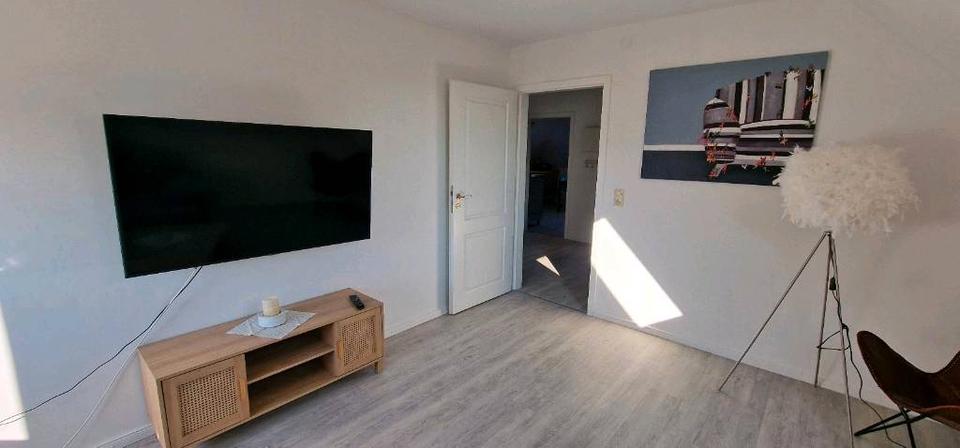 Dachgeschoßwohnung Bremerhaven Lehe - 3 Zimmer, 64 m&sup2;, 800&euro; | Angebot:25933046