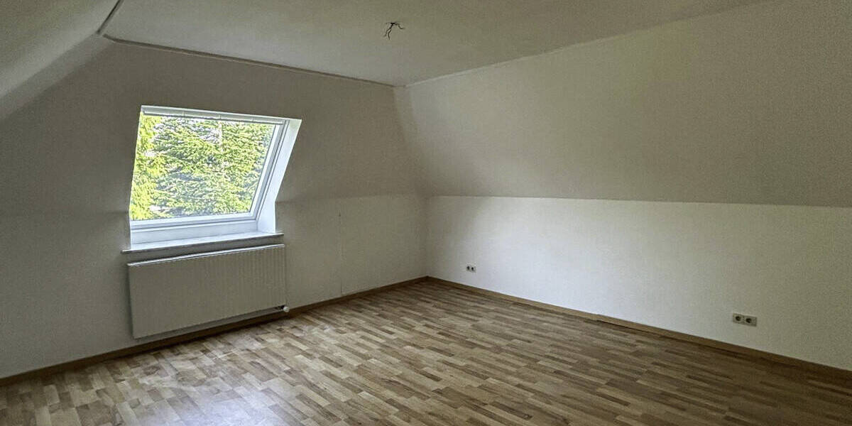 Einfamilienhaus Bremerhaven Schiffdorferdamm - 5 Zimmer, 134 m&sup2;, 325.000&euro; | Angebot:26242422