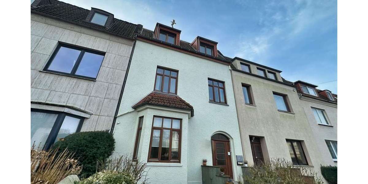Einfamilienhaus Bremerhaven Mitte - 8 Zimmer, 196 m&sup2;, 198.000&euro; | Angebot:25377583