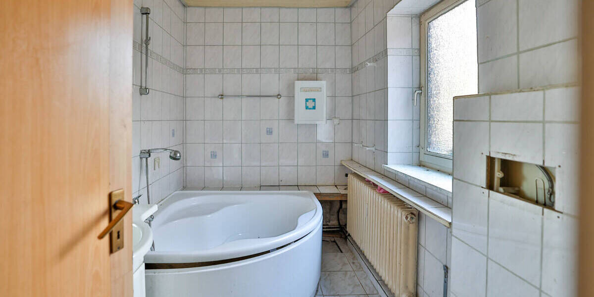Einfamilienhaus Nordenham / Esenshamm Esenshamm - 6 Zimmer, 120 m&sup2;, 69.900&euro; | Angebot:26684461