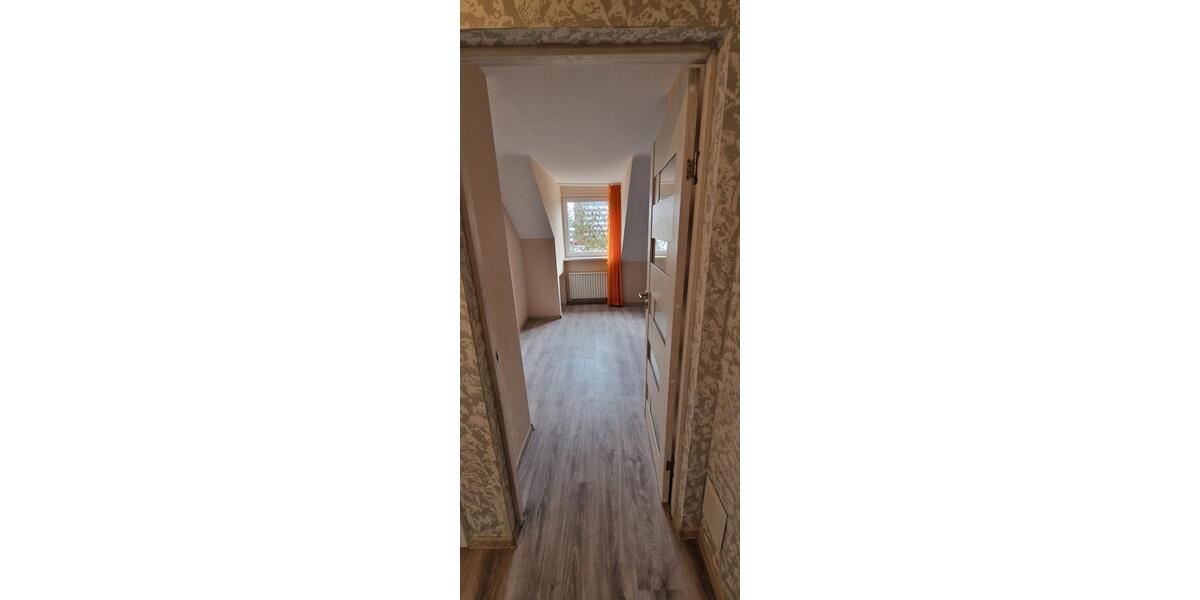 Dachgeschoßwohnung Wilhelmshaven Heppens - 3 Zimmer, 75 m&sup2;, 62.000&euro; | Angebot:26581810