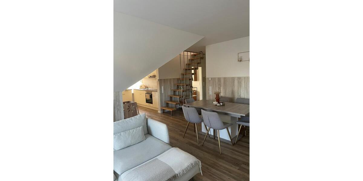 Dachgeschoßwohnung Bremerhaven - 4 Zimmer, 80 m&sup2;, 248.000&euro; | Angebot:27153425