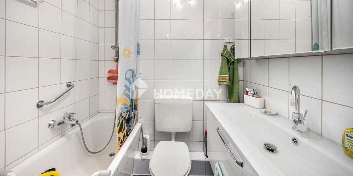 Modernisiertes Einfamilienhaus mit flexibler Aufteilung, viel Platz und großem Garten 7 zimmer