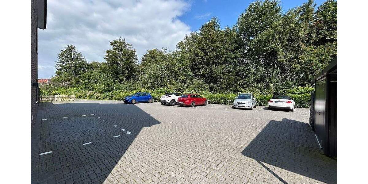 Etagenwohnung Bremerhaven Lehe - 2 Zimmer, 69 m&sup2;, 830&euro; | Angebot:25676341