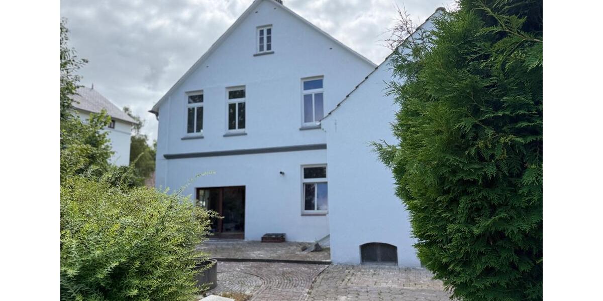 Einfamilienhaus Nordenham - 11 Zimmer, 189 m&sup2;, 199.000&euro; | Angebot:27096175