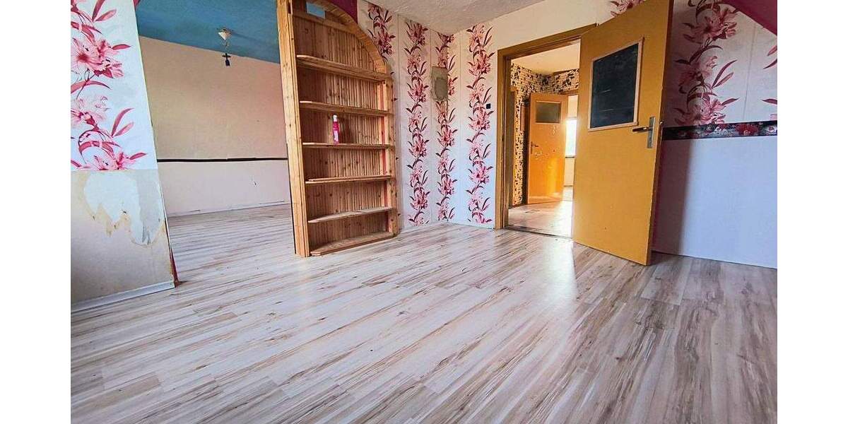 Mehrfamilienhaus, Wohnhaus Cappel Cappel - 6 Zimmer, 140 m&sup2;, 111.000&euro; | Angebot:24724360