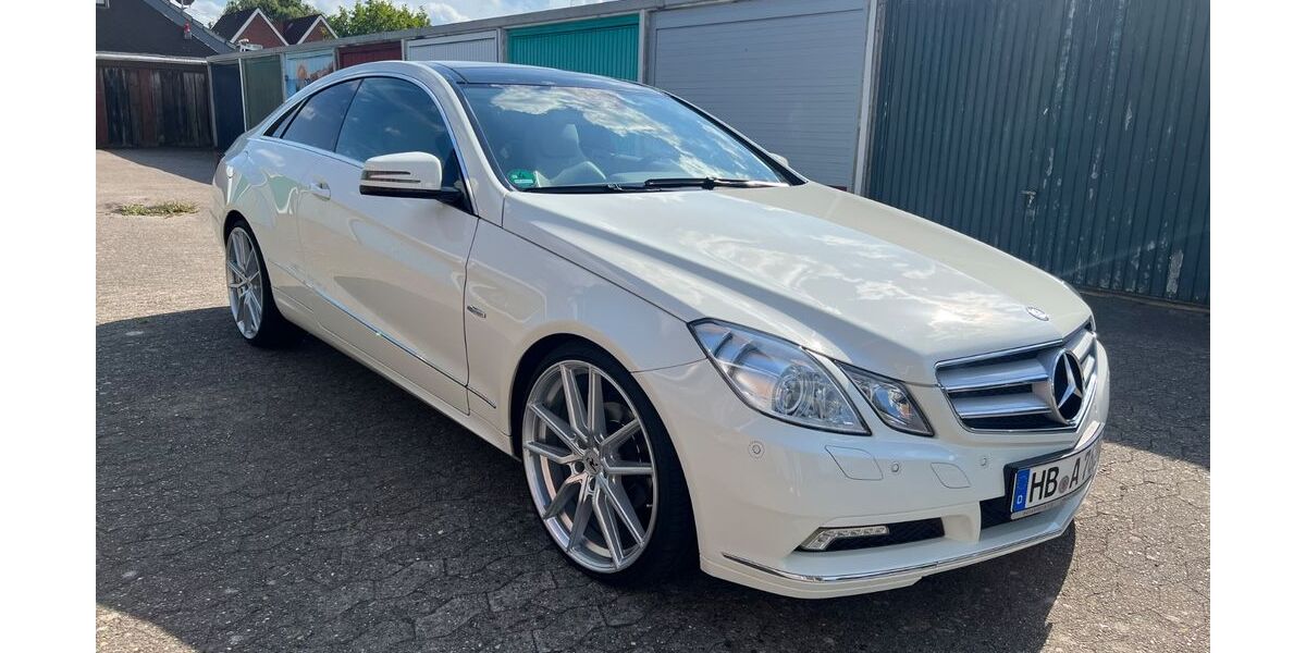 Mercedes-Benz E 250 120.000 km 12.000 &euro; Bremerhaven 27578