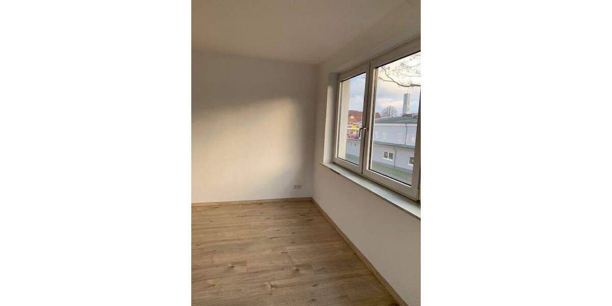 Zimmer Wilhelmshaven / Heppens Heppens - 4 Zimmer, 80 m&sup2;, 630&euro; | Angebot:25696204