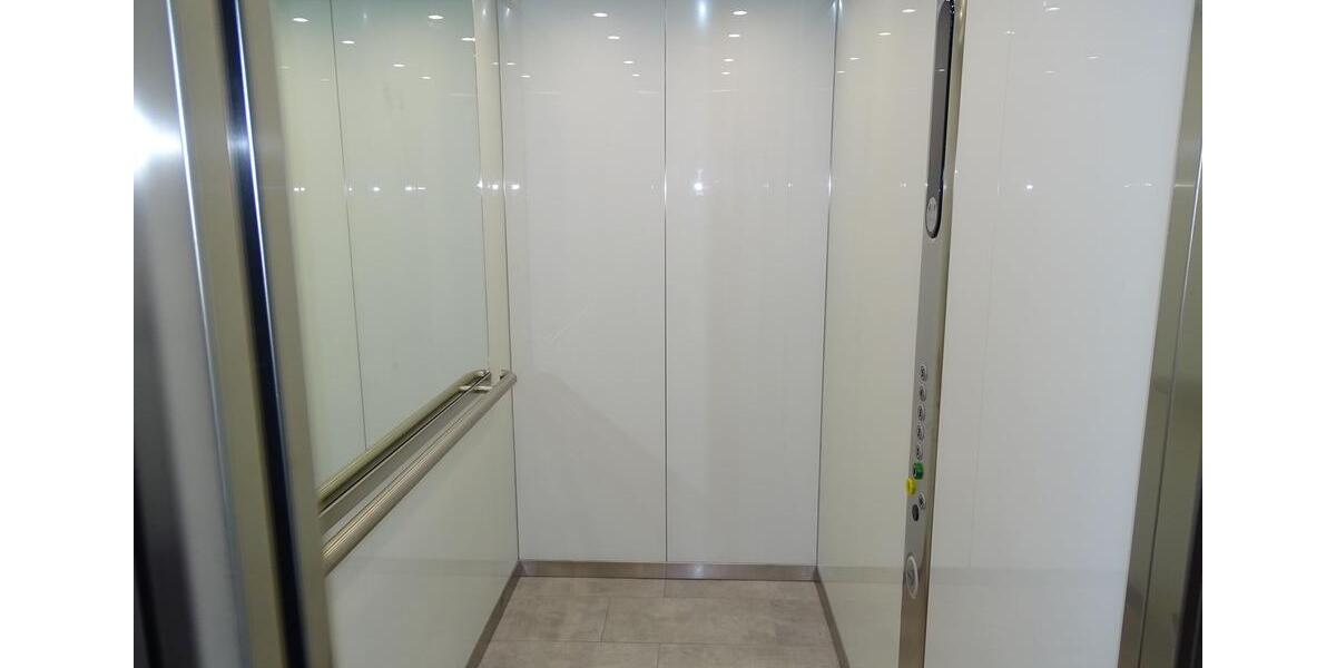 Etagenwohnung Bremerhaven Mitte - 2 Zimmer, 51 m&sup2;, 648&euro; | Angebot:26336980