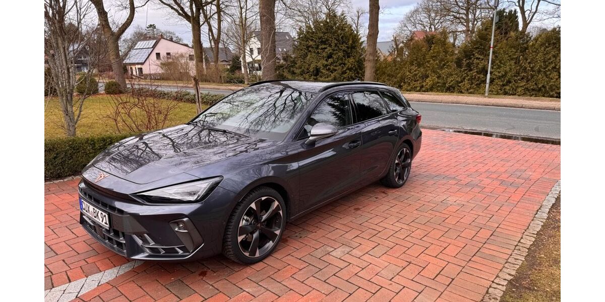 Cupra Leon 4.300 km 28.900 &euro; Geestland 27624