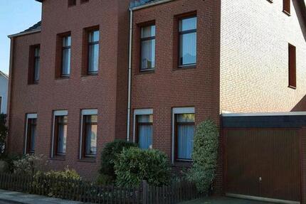 Haus Nordenham - 9 Zimmer, 180 m&sup2;, 249.000&euro; | Angebot:24639775