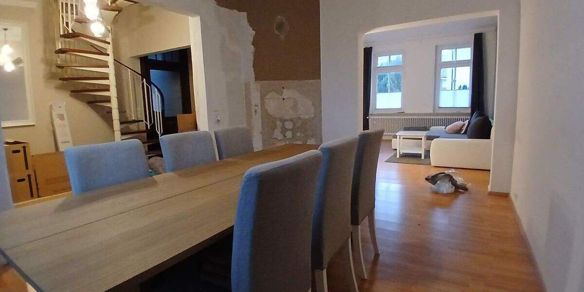 Großes Einfamilienhaus mit möglicher Einlieger-Ferienwohnung 7 zimmer