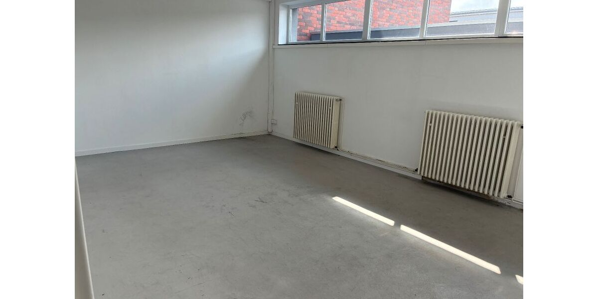 Provisionsfrei* Gewerbehof - 2 Bürogebäude, 240 m² Lager & 13 Garagen direkt am Wasser - Gewerbeobjekt Bremerhaven Fischereihafen (Stadtteil) | Angebot:24480932
