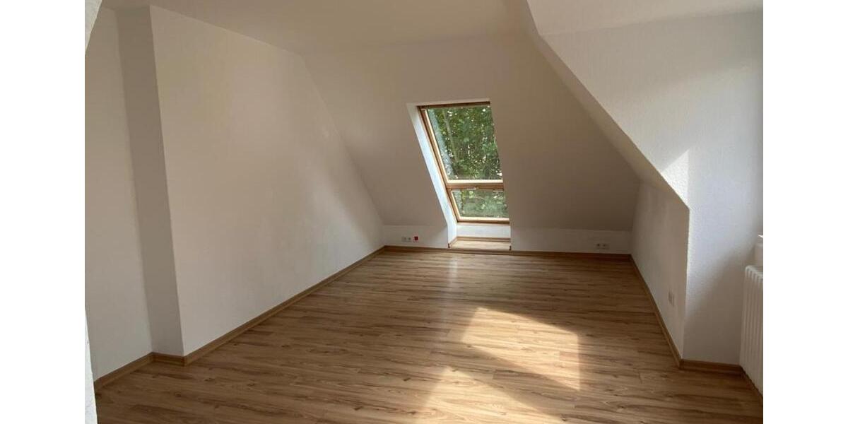 Dachgeschoßwohnung Bremerhaven - 2 Zimmer, 55 m&sup2;, 475&euro; | Angebot:24764375