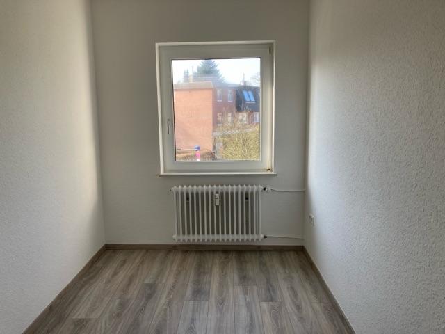 Etagenwohnung Brake (Unterweser) - 4 Zimmer, 65 m&sup2;, 530&euro; | Angebot:25266655
