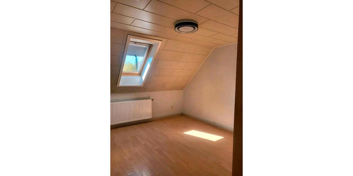 Dachgeschoßwohnung Wilhelmshaven Heppens - 3 Zimmer, 44 m&sup2;, 360&euro; | Angebot:26294967