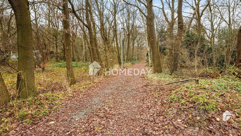 Teilsaniertes Einfamilienhaus mit großem Grundstück, Anbauten sowie 2 Garagen | BHV-Lehe 5 zimmer