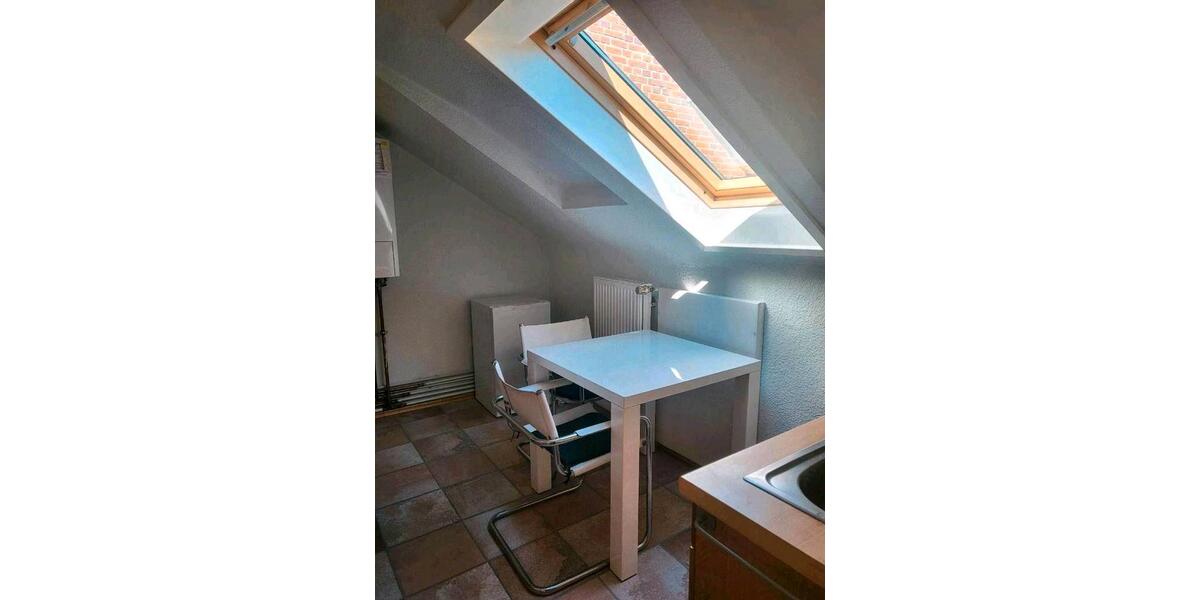 Dachgeschoßwohnung Wilhelmshaven Heppens - 3 Zimmer, 44 m&sup2;, 360&euro; | Angebot:26294967