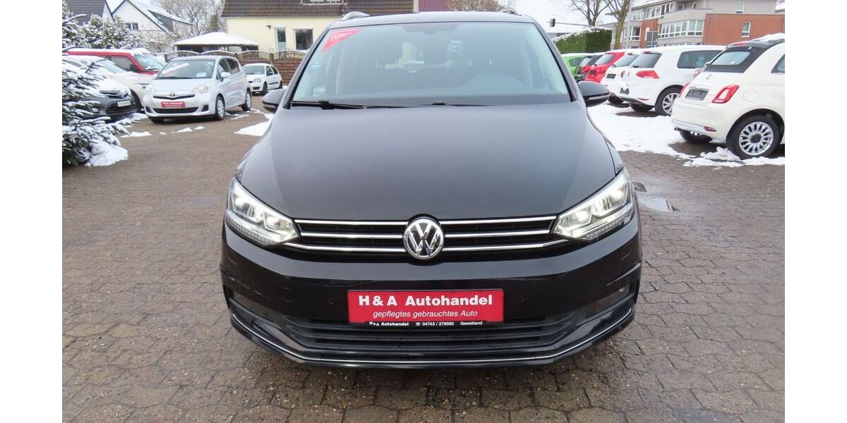 VW Touran 119.293 km 15.999 &euro; Geestland 27607