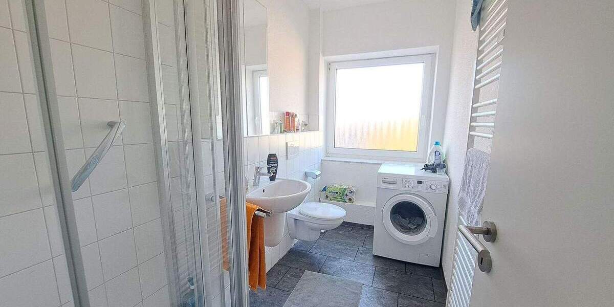 Etagenwohnung Bremerhaven Lehe - 3 Zimmer, 65 m&sup2;, 450&euro; | Angebot:25391925